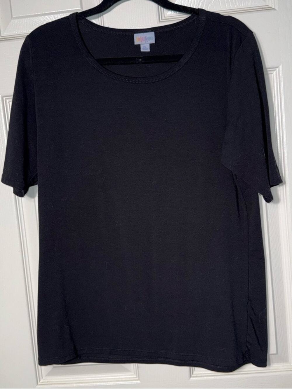 LuLaRoe Black Short Sleeve Crew Neck Tee Sz XLarge